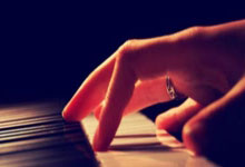 [NBA]浓眉助攻 克里斯蒂接球三分稳稳命中.